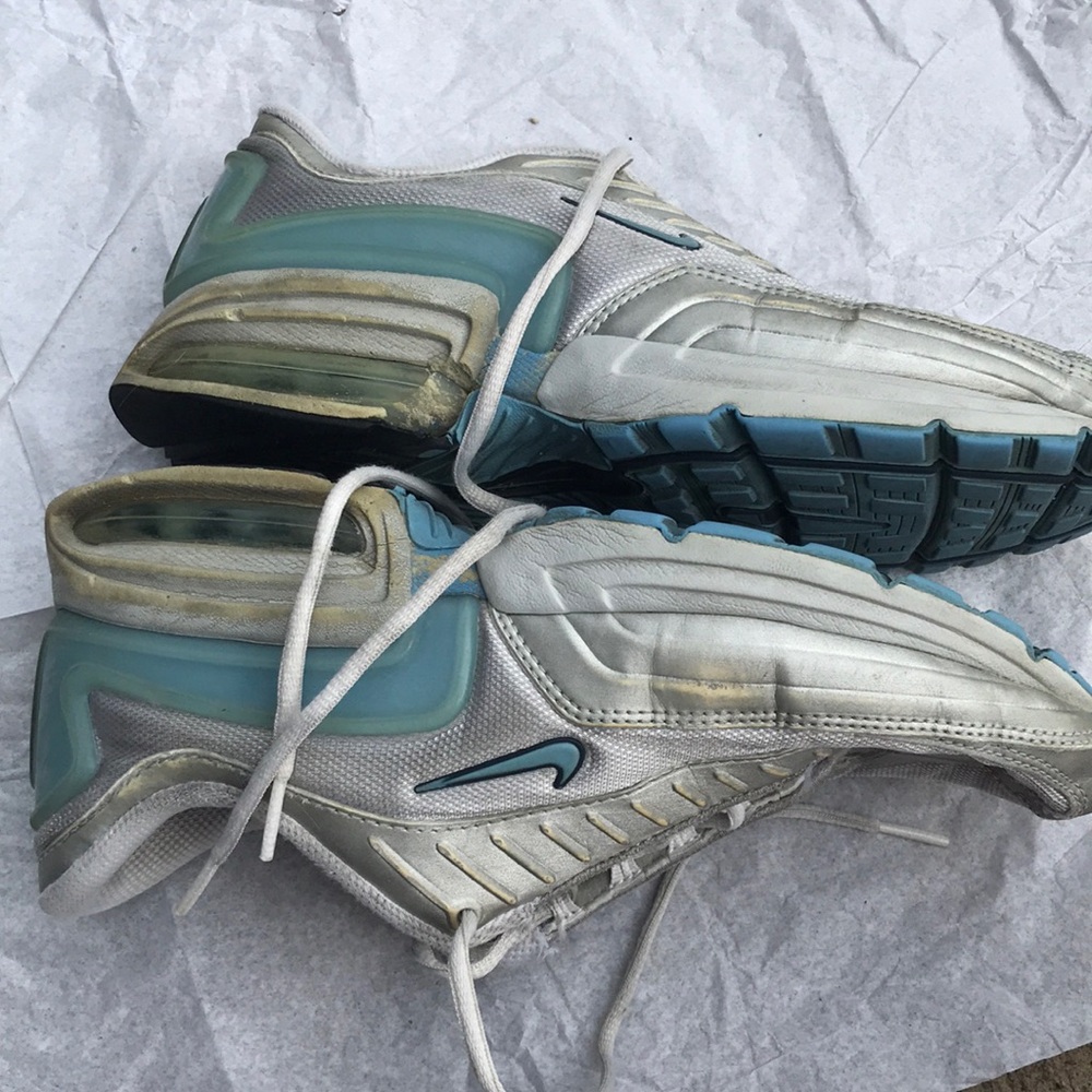 Nike air max size 10 silver and blue sneakers